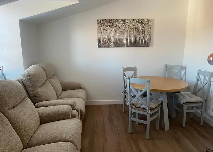 2 Bedroom Central Apartment