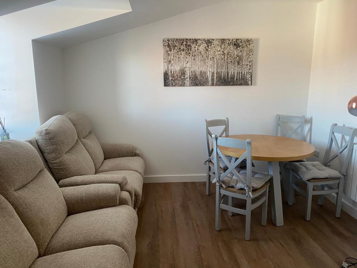 2 Bedroom Leek